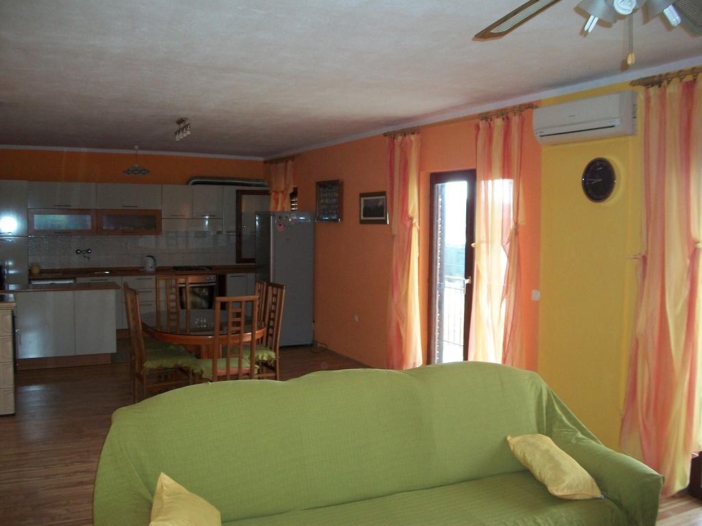 Apartment Luka Trogir Exterior foto